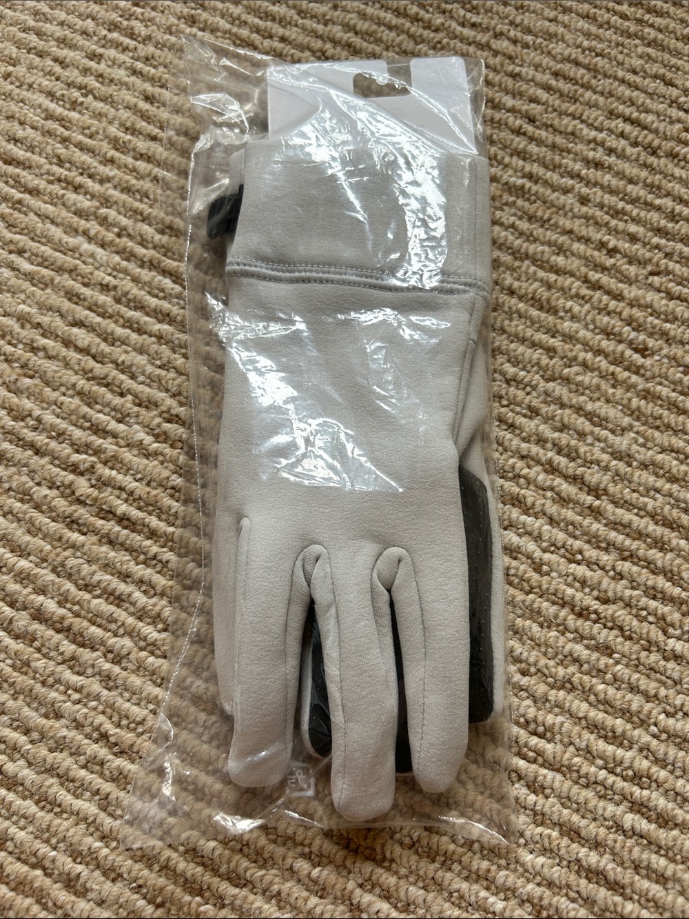 New Athleta Softshell Gloves Size S/M Gray/Black